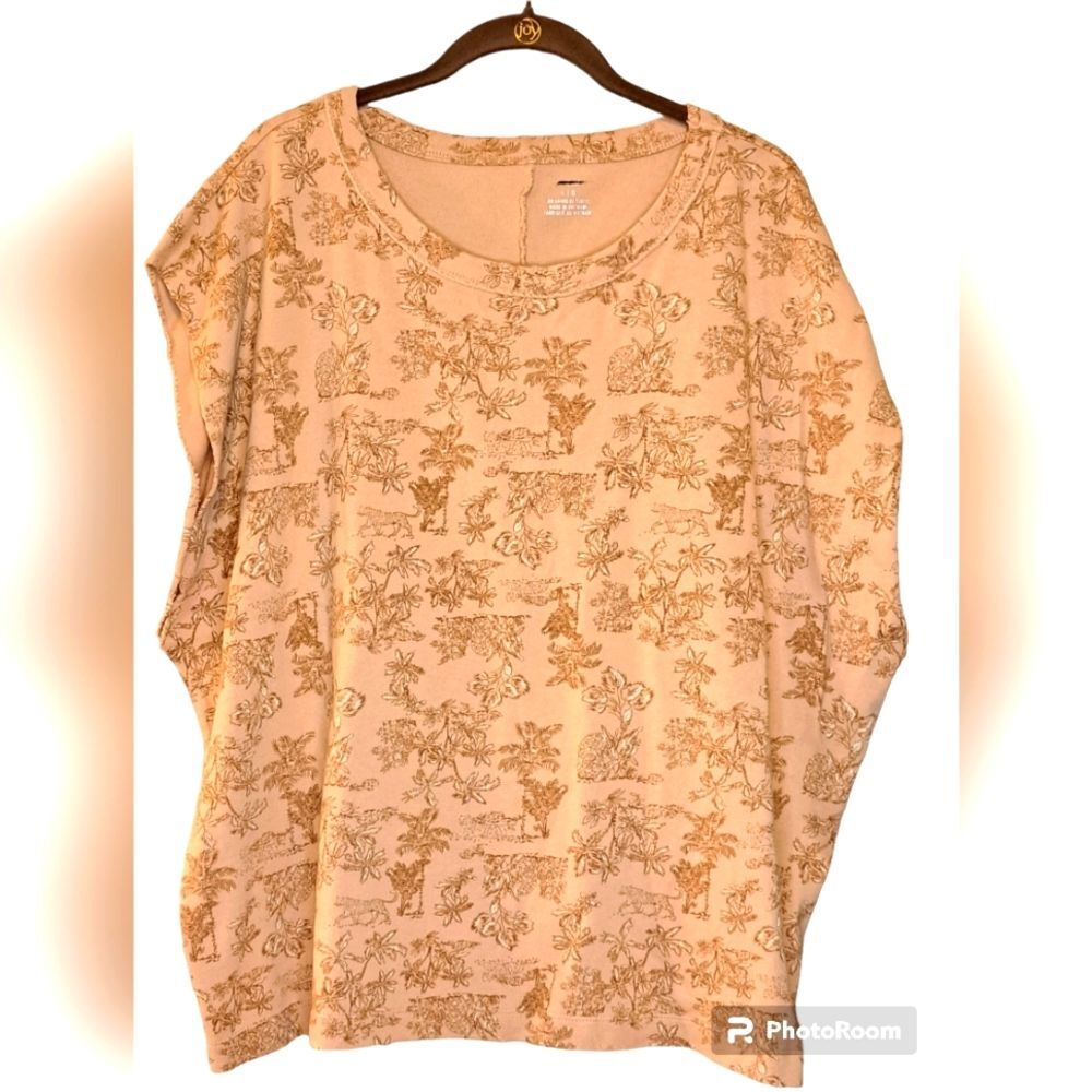 Aerie Athleisure Bohemian Casual Top in a Floral Peach/Tan Print Short Sleeve L